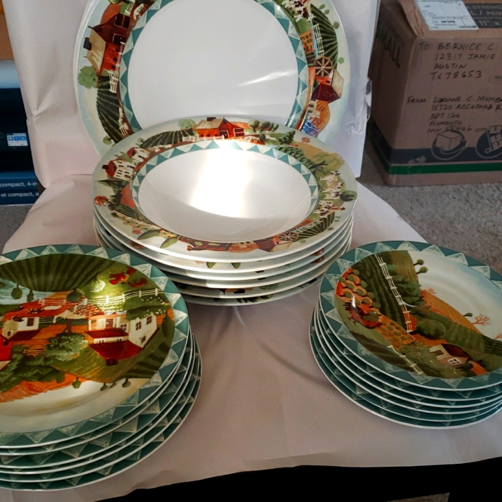 Farberware Retroneu dish sets 8", 6.5",9 1/4",10.5